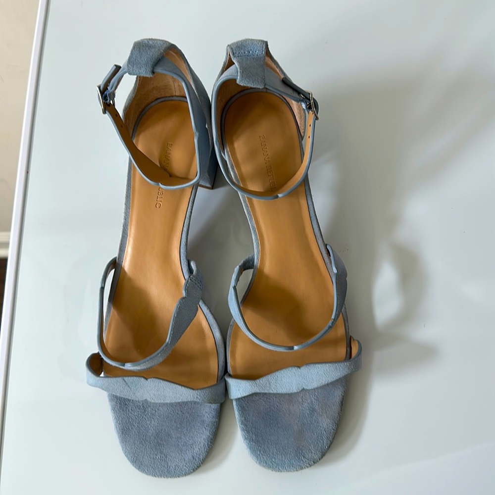 BANANA REPUBLIC Open Toe Heel